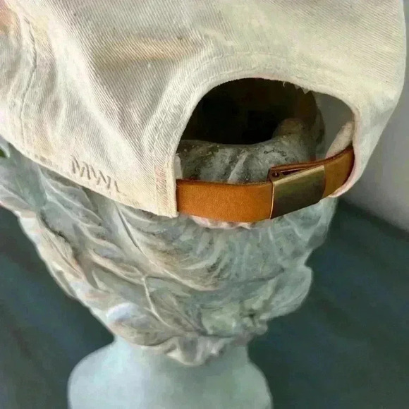 Off White Madewell Hat made from 100% Organic Cotton Leather - Picture 2 of 4